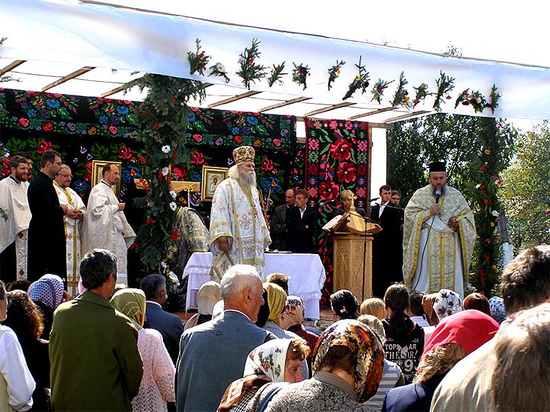 Biserica a fost sfinţită în data de 23 septembrie 2007 de către P.S. Calinic Botoşăneanul